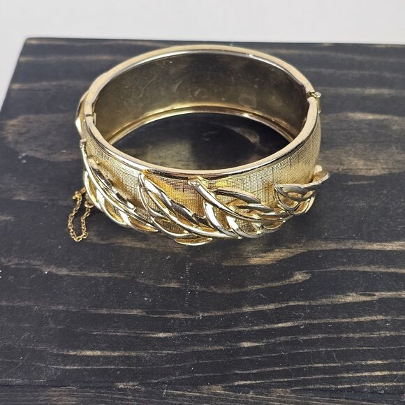 Vintage 70's Whiting and Davis Gold & Silvertone Floral Leaf Fall Cuff Bracelet - Picture 5 of 5